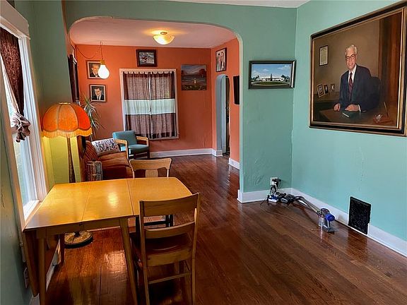 5th image of 808 E 42nd St