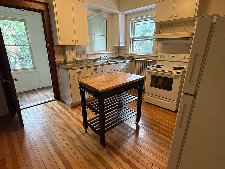 17 N Willard St #1 — Photo 6