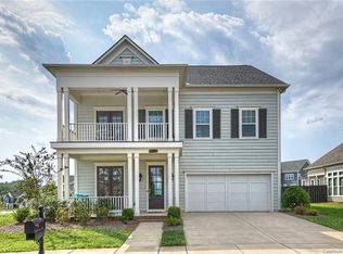 8703 McCullough Club Dr, Pineville, NC 28134