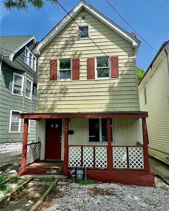 1st image of 92 Royal Ave