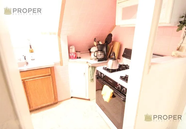 73 Thorndike St — Photo 4