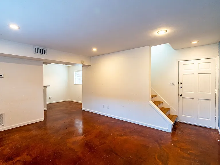 606 Franklin Blvd #A — Photo 11