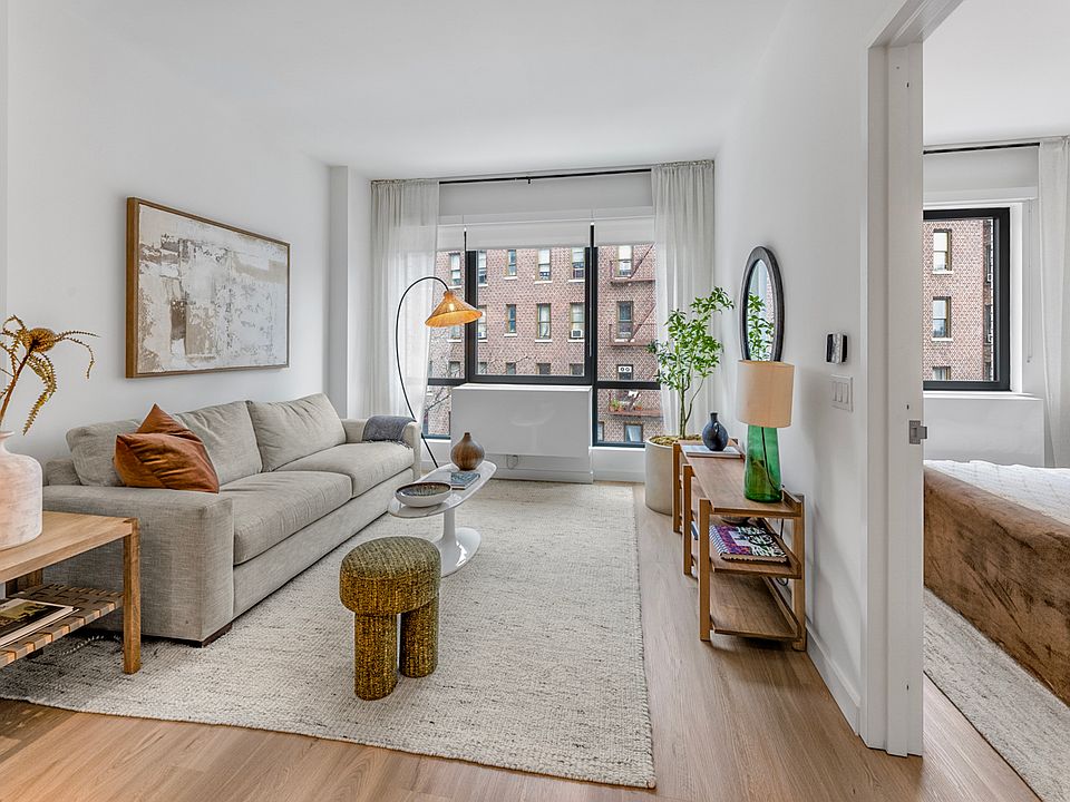 1st image of 170 W 225th St #422