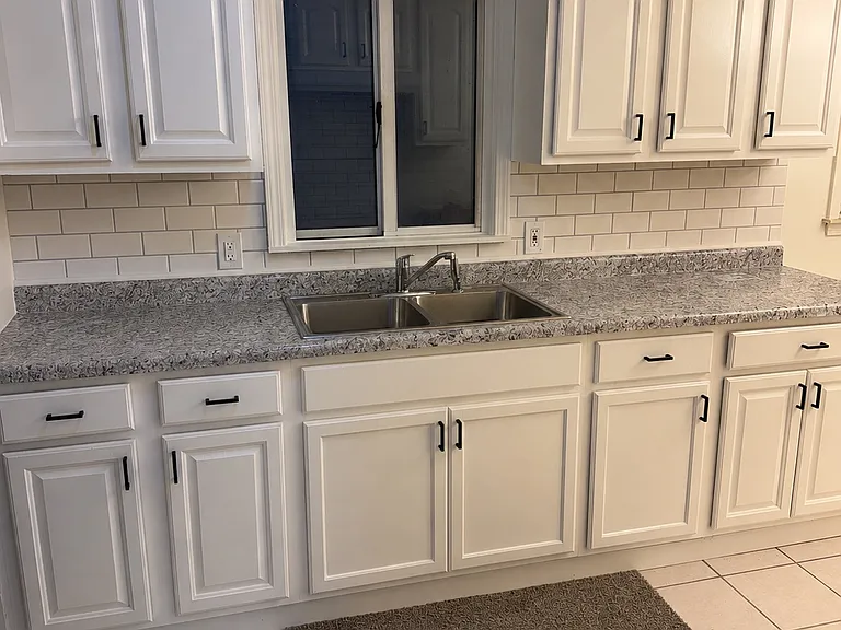 22840 Piper Ave — Photo 3