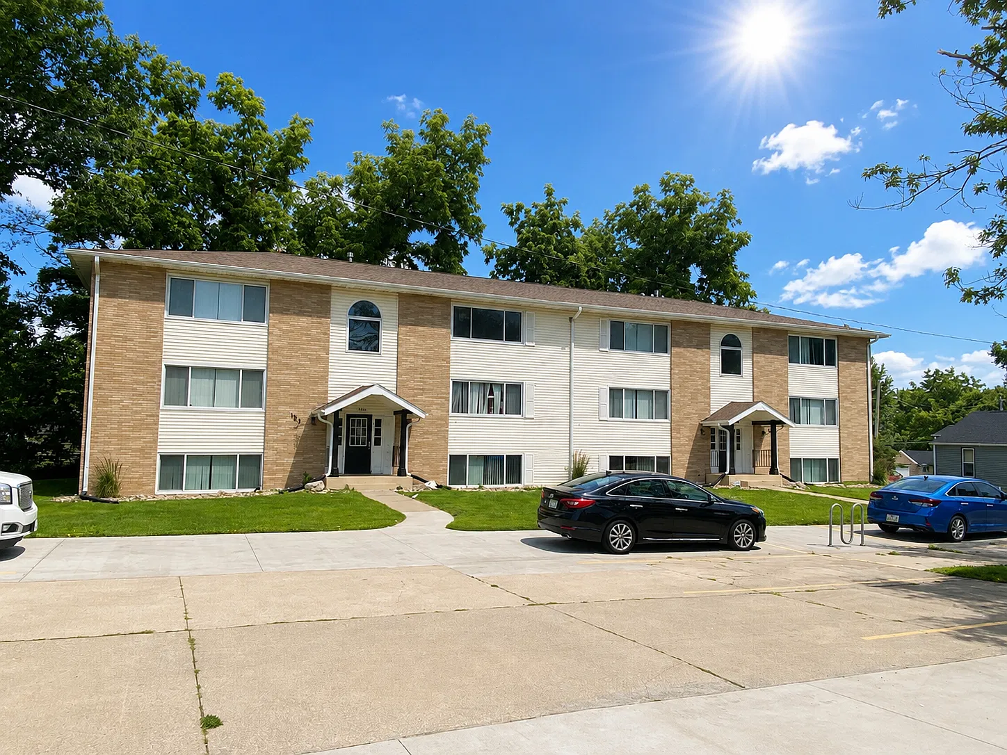 OakLee Apartments — Photo 3