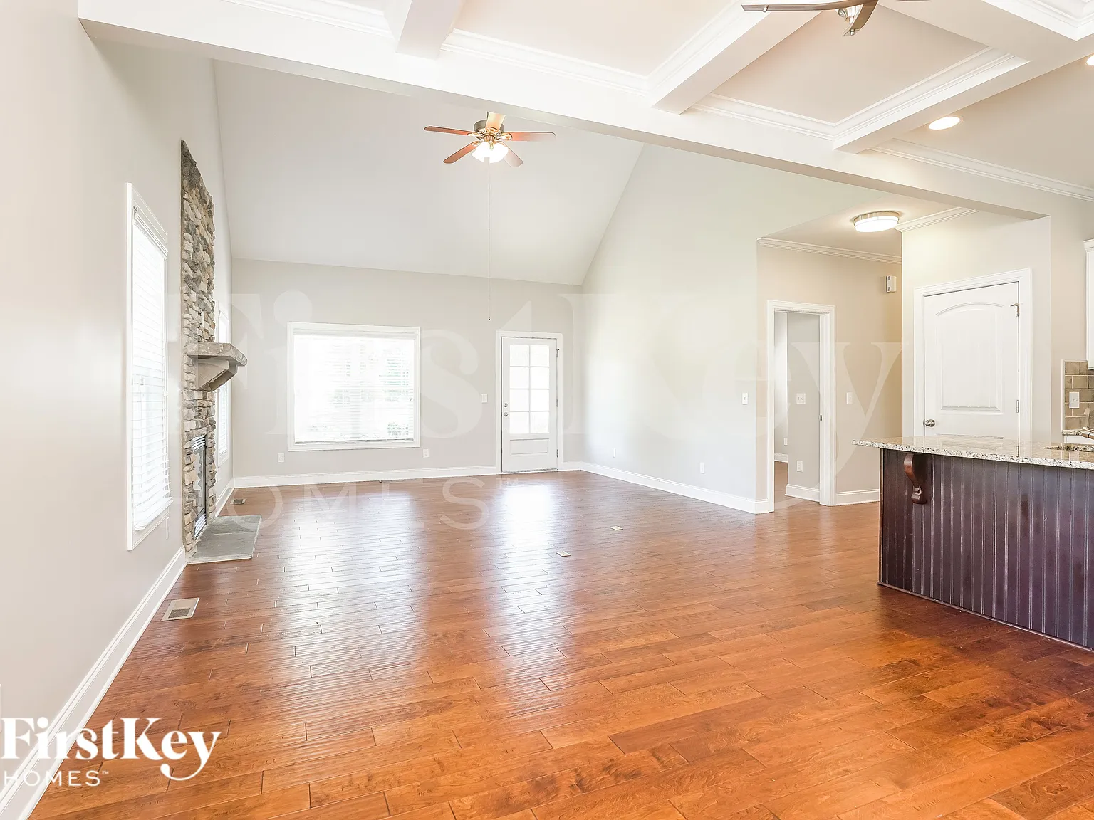 4 bed, 3.0 bath, 2076 sqft, $2,765 — Photo 3