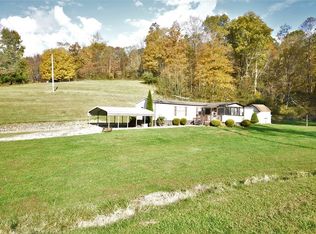186 Hobbs Run Rd, Mt Morris, PA 15349