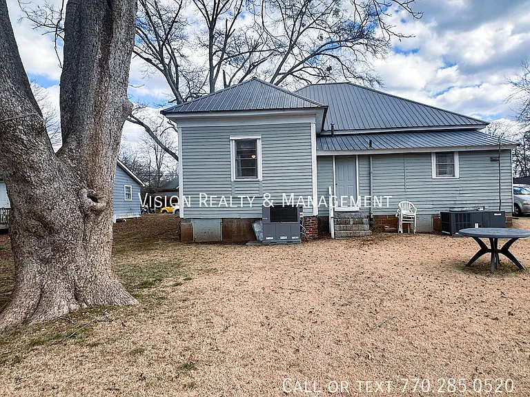 112B Peachtree St — Photo 14