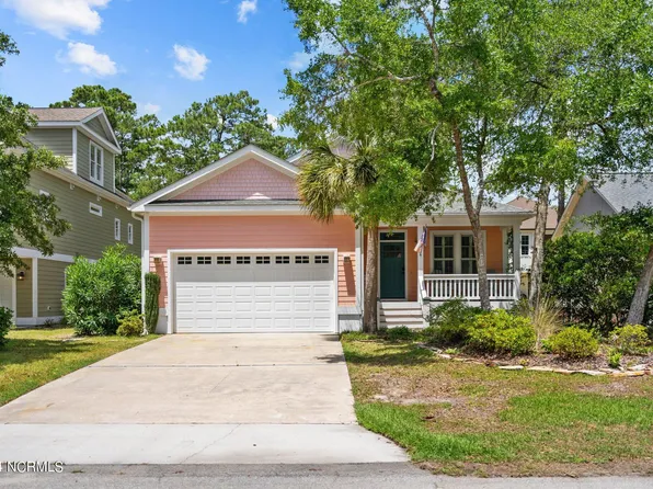 221 NE 57th Street, Oak Island, NC 28465