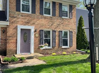 1181 W Bryn Mawr Ave, Roselle, IL 60172