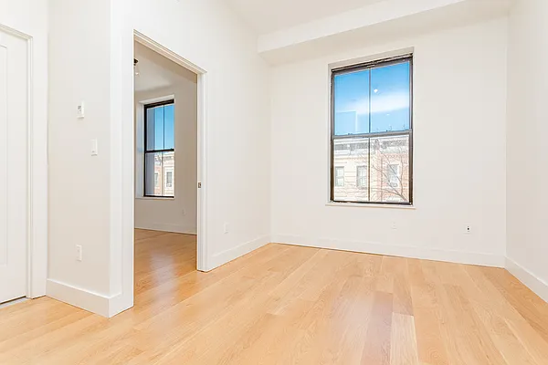 Rented by MySpaceNYC | media 47