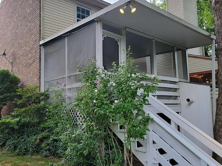 411 Woodsman Ct — Photo 22