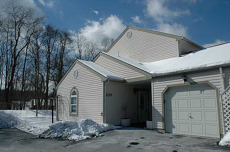 1st image of 230 Huckleberry Ct