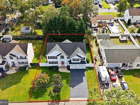 4th image of 1047 Rudder Ave