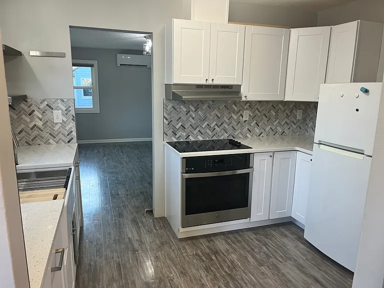 1533 G St — Photo 5