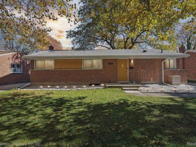 30224 Manhattan St, Saint Clair Shores, MI, 48082