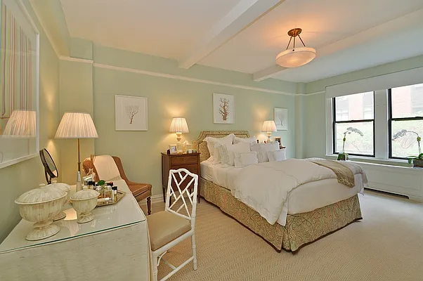 Sold by Corcoran | media 32