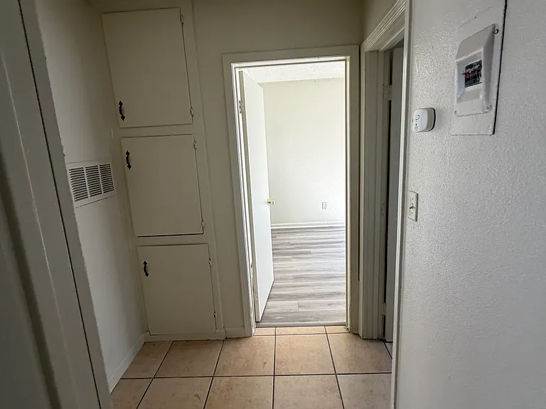 1619 E Eureka St #11 — Photo 10