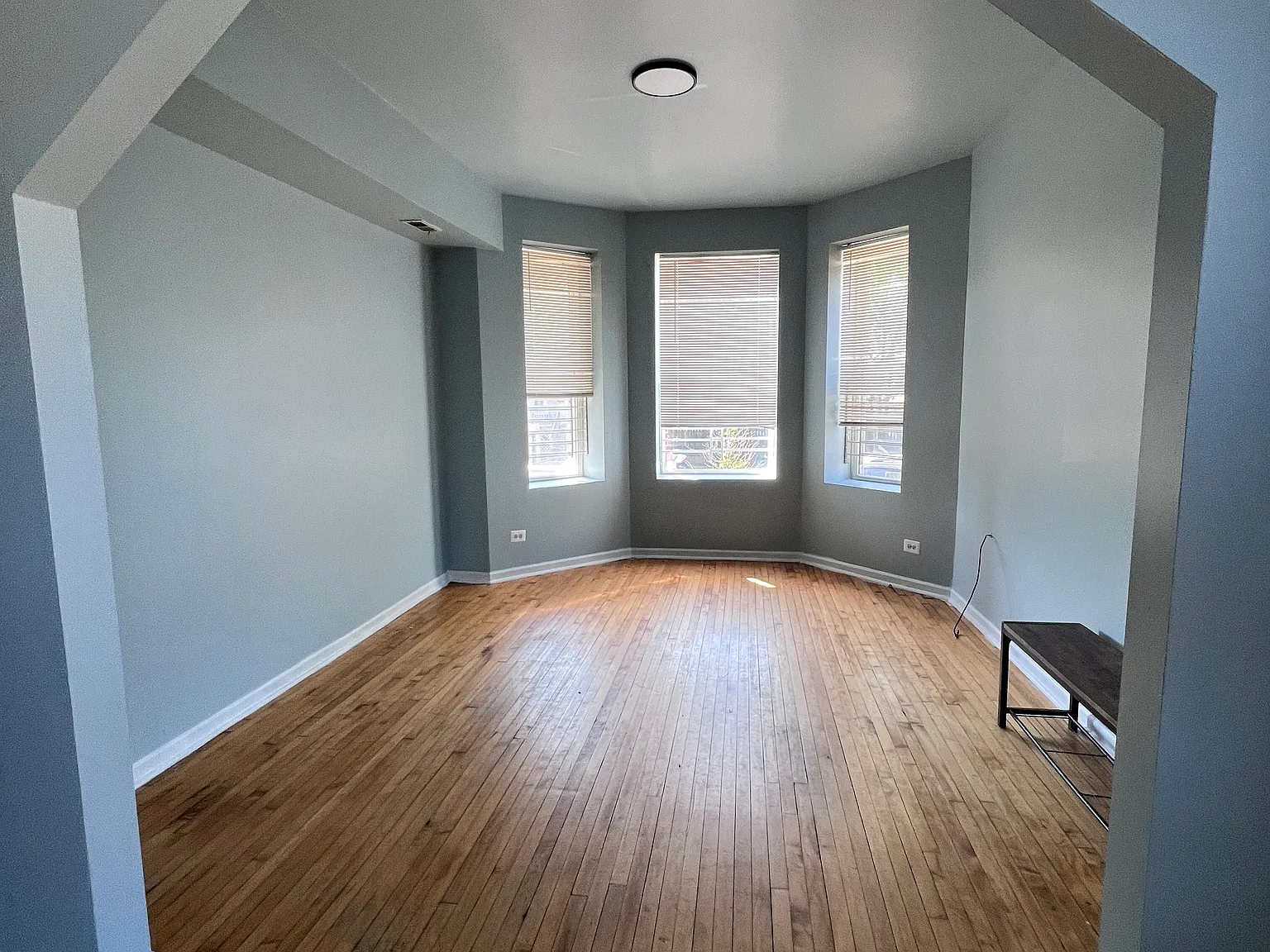 2 bed, 1100 sqft, $1,650 — Photo 3