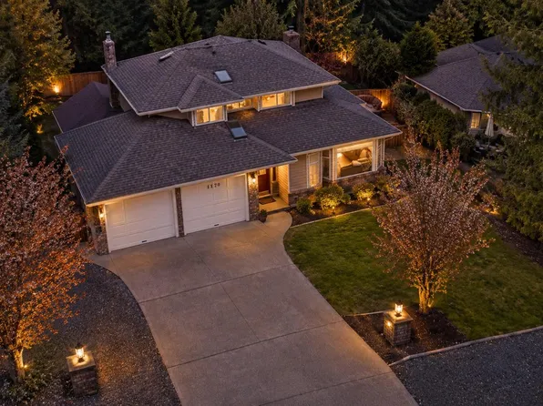 1170 Clubhouse Dr, Qualicum Beach, BC V9K 1C4