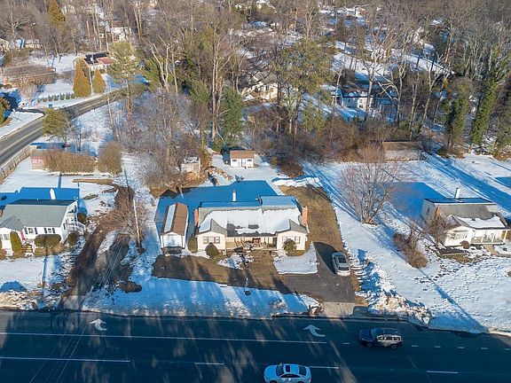 2nd image of 3727 W Ox Rd