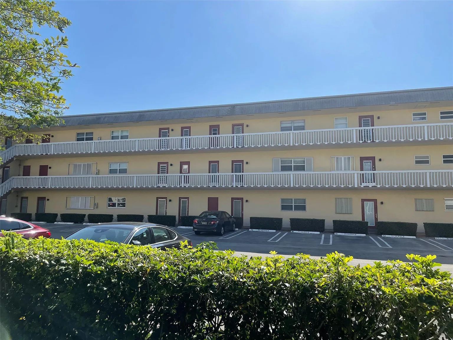 2 bed, 2.0 bath, 870 sqft, $1,400 — Photo 3