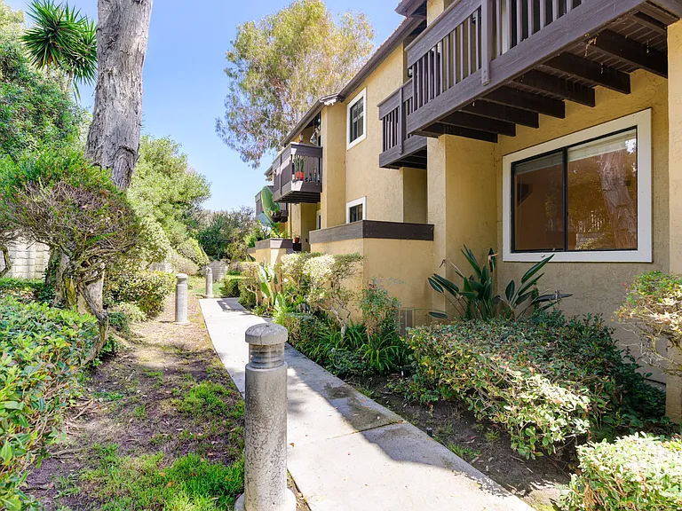 1680 N Coast Hwy N #21 — Photo 28
