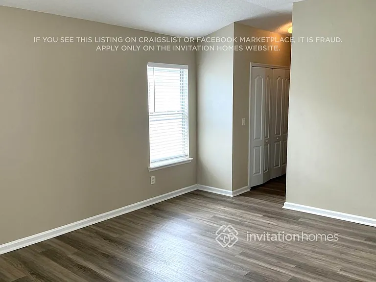 5698 Alamosa Cir — Photo 10