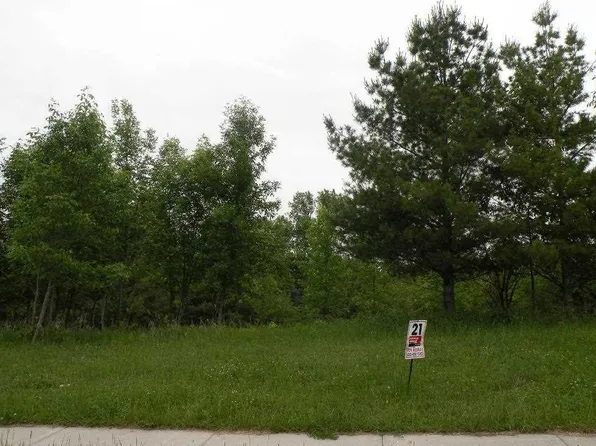 291 Moraine Dr, Ripon, WI 54971