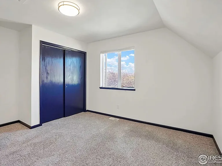 Aurora Way — Photo 16