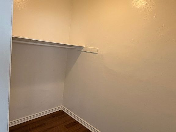 3rd image of 2420 Michigan Ave APT 208