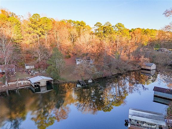 3rd image of 2661 Underwood Ferry Rd