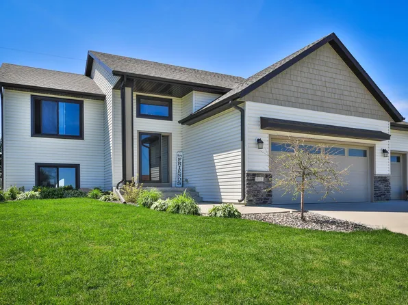 909 15th Ave NW, Kasson, MN 55944