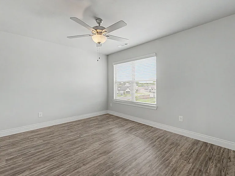 604 E Osage Trce — Photo 16