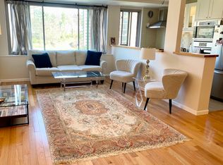 4200 Cathedral Ave NW APT 902, Washington, DC 20016