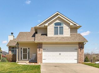 1711 Tipton Dr, Council Bluffs, IA 51503