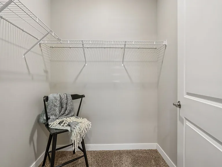Founders Pointe Apartments — Photo 20