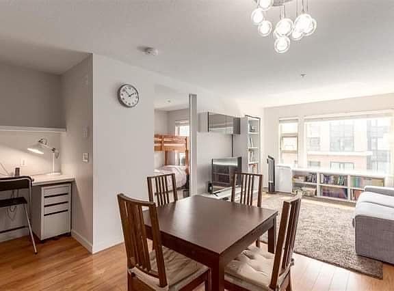 2nd image of 1679 Lloyd Ave #650