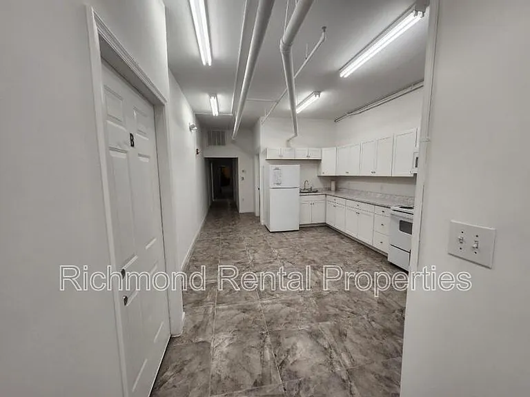 11 E Broad St #A — Photo 5