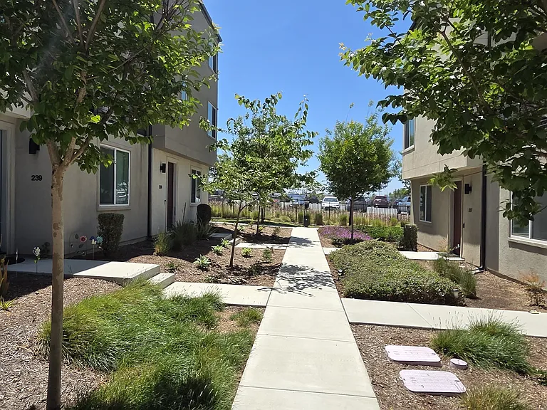 5280 Beachfront Cv #240 — Photo 24