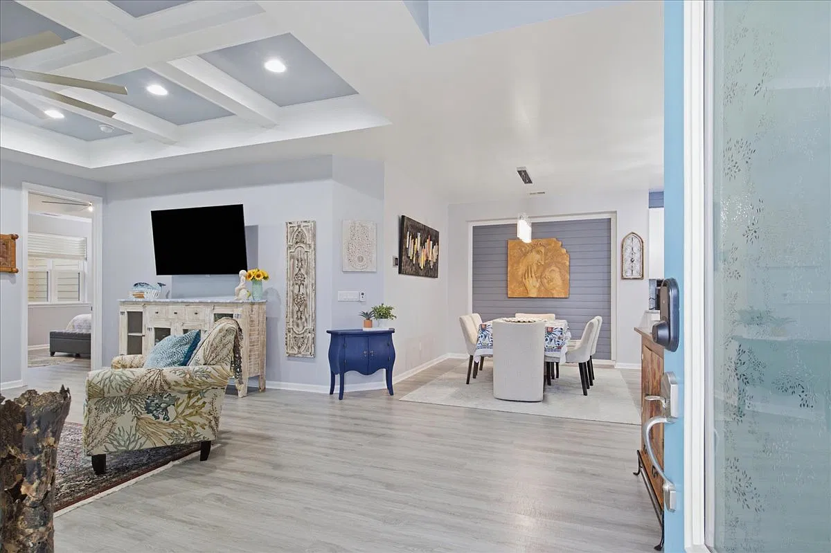 2 bed, 1558 sqft, $3,200 — Photo 2