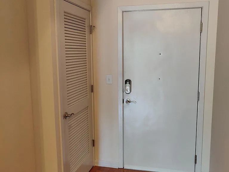 5300 Peachtree Rd #2103 — Photo 5