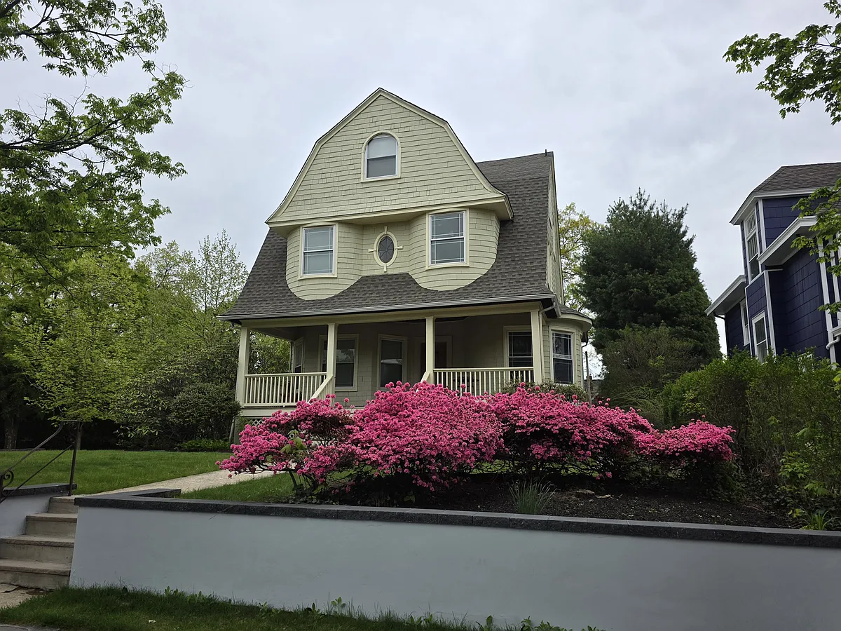 Building Photo - 71 Montclair Ave #2B