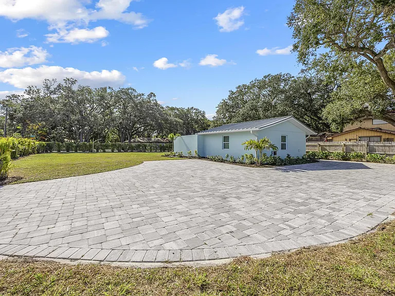 905 N Tropical Trl #1-ID1044405P — Photo 17