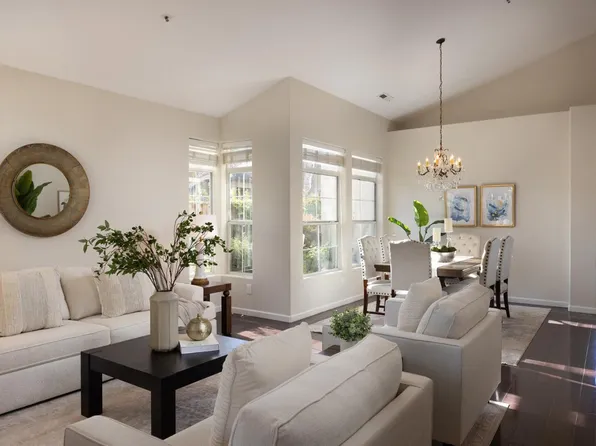 17776 Riverbend Rd, Salinas, CA 93908