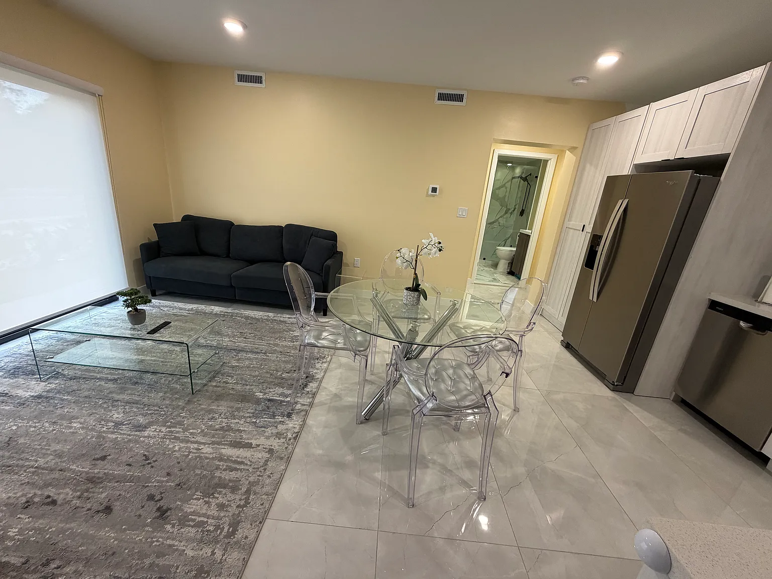 1 bed, 600 sqft, $2,200 — Photo 2