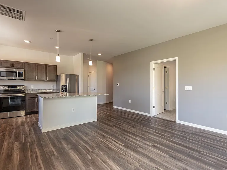 Midtown Reserve Apartment — Photo 10