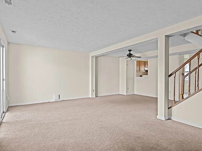 528 Chanticlar Ct — Photo 10