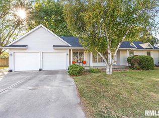 1 Henrietta St, Divernon, IL 62530