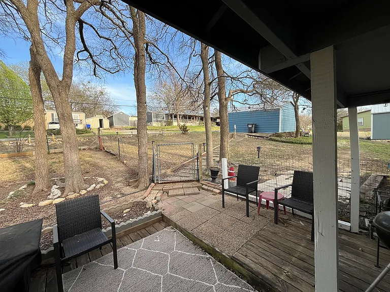 185 Bentwood Dr — Photo 6